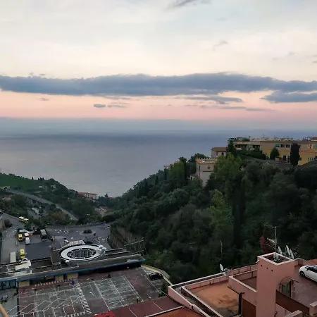 Апартаменты Sea View Таормина