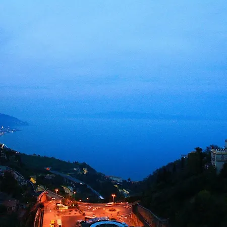 Sea View Таормина