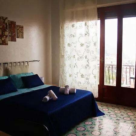 Апартаменты Sea View Таормина